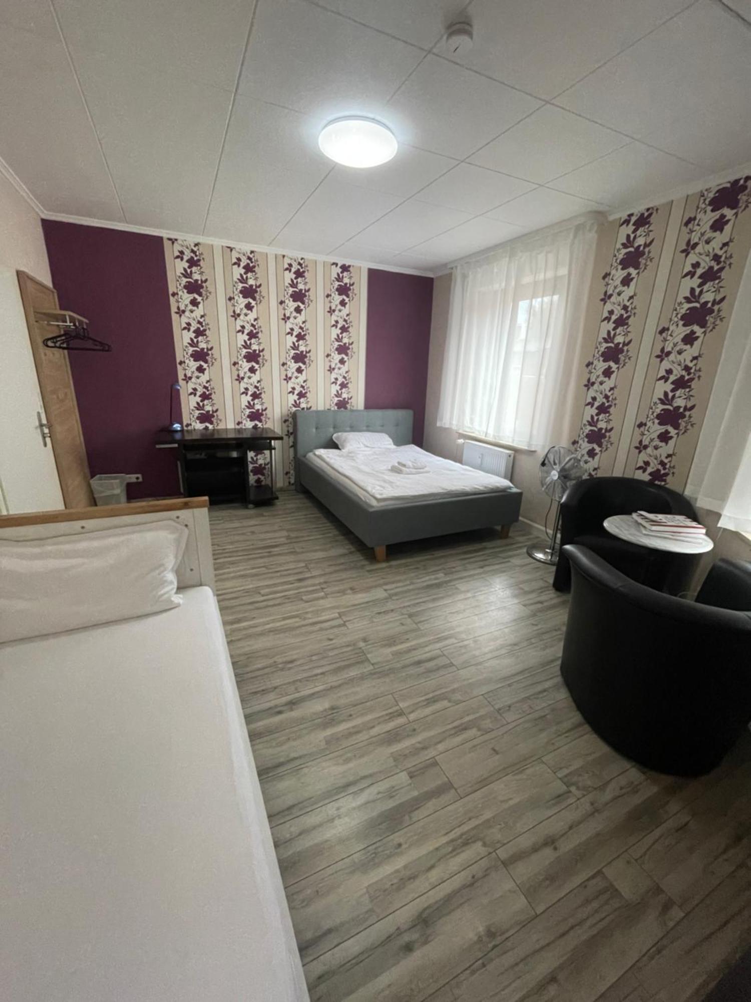Bequemes Zimmer In Moderner Unterkunft My Pension Дуйсбург Екстериор снимка